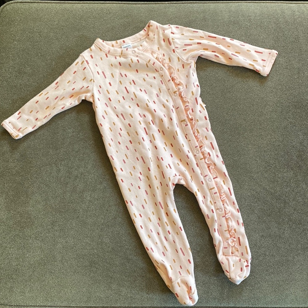 NWOT Nordstrom brand snap footie sleep and play.